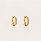 Elegante goldene Kreolen