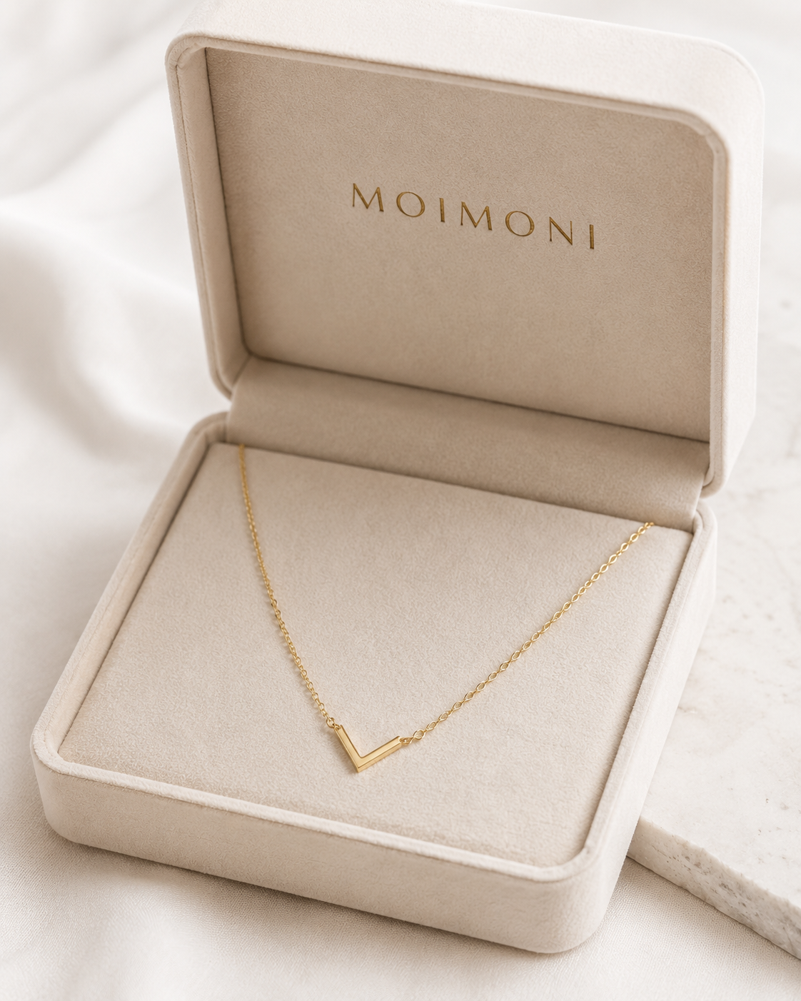 Minimal V Pendant Necklace