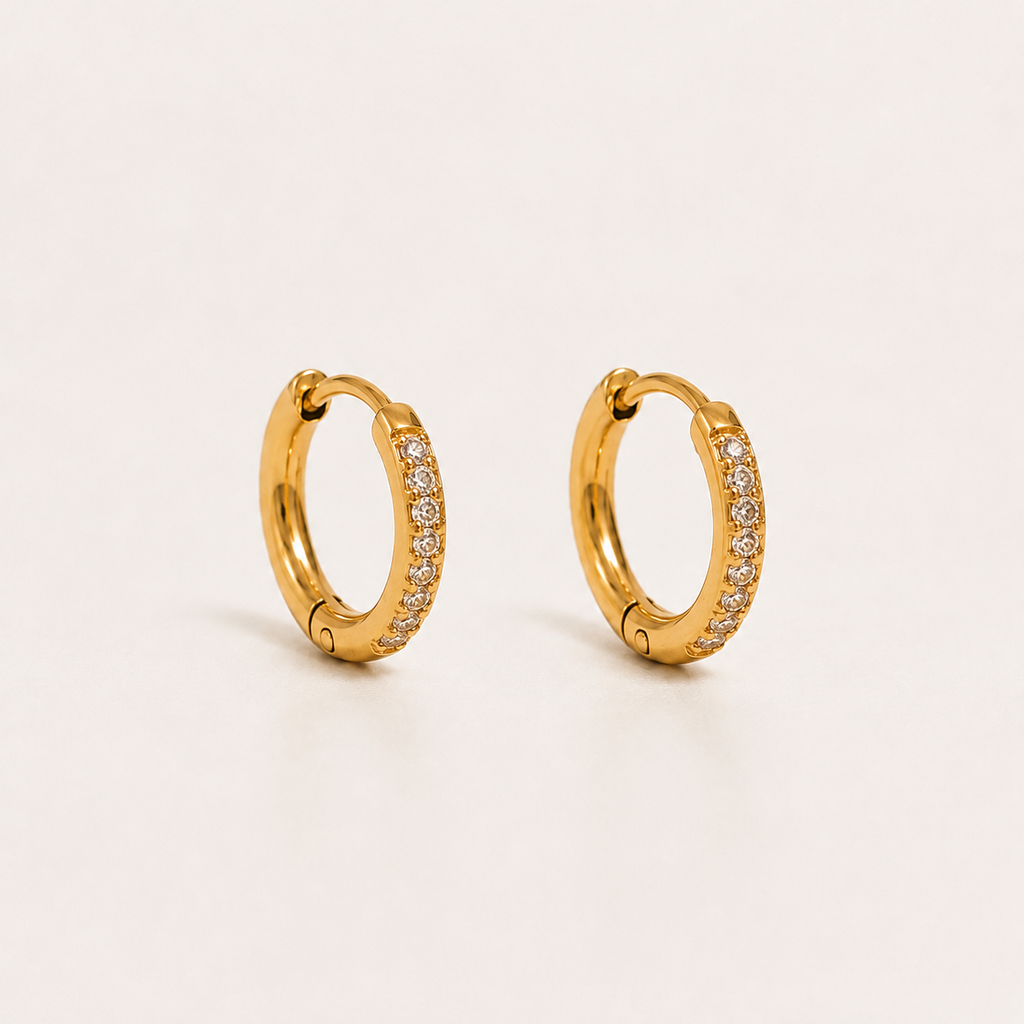 Elegante goldene Kreolen