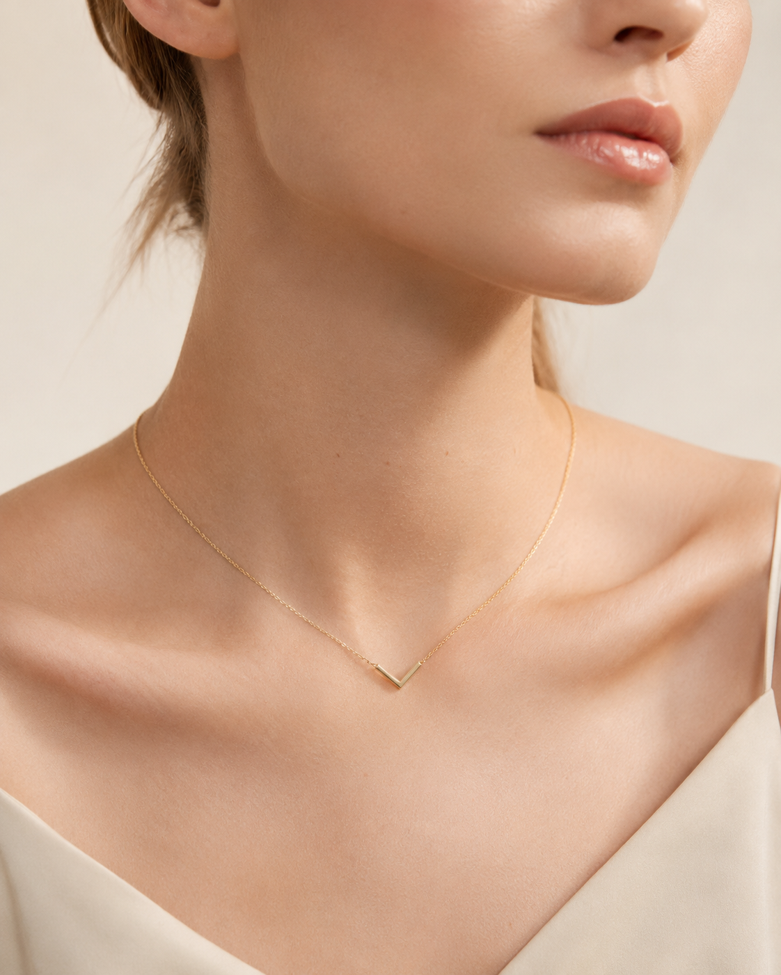 Minimal V Pendant Necklace