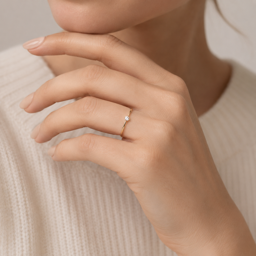 Delicate Round Zircon Ring — 925 Sterling Silver