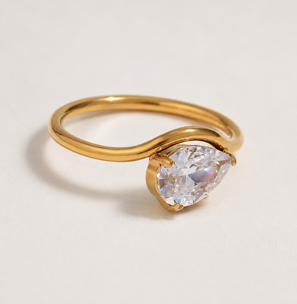 Elegant Wave Zircon Ring