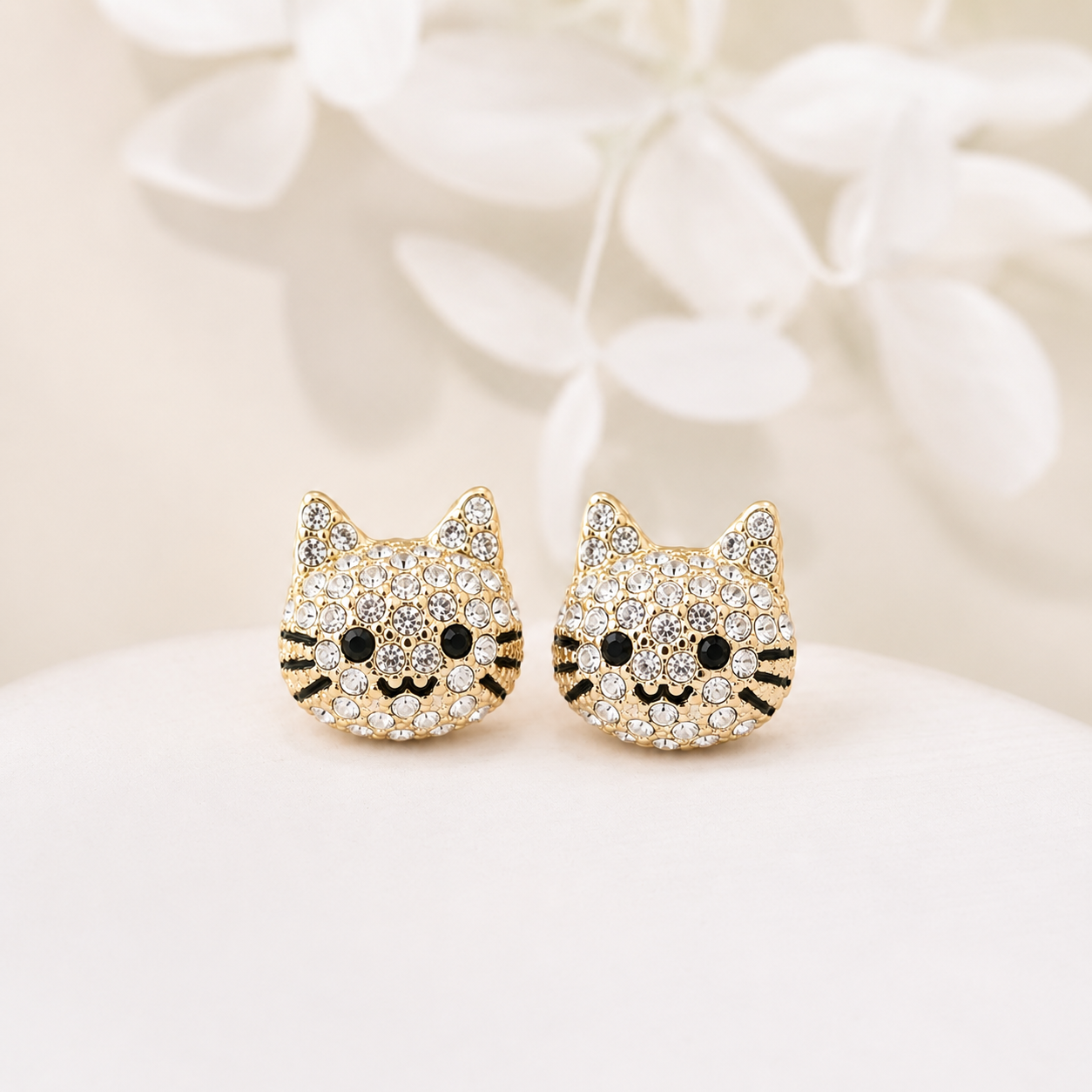 Pet Lumière Stud Earrings