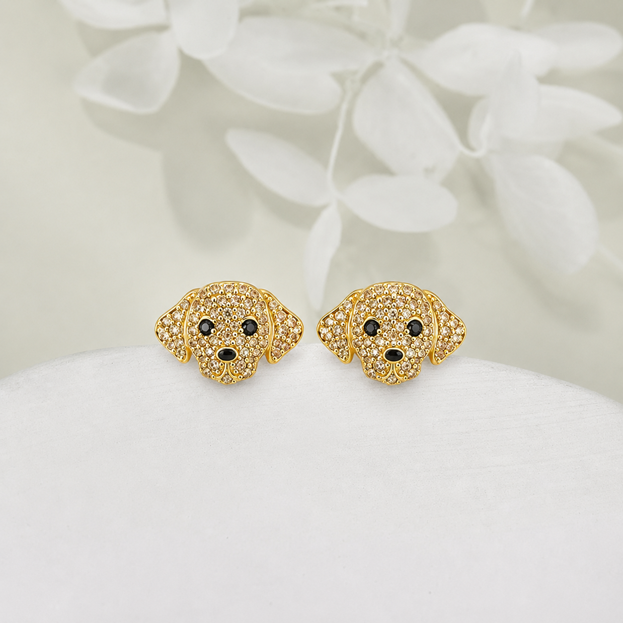 Pet Lumière Stud Earrings