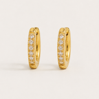 Elegante goldene Kreolen