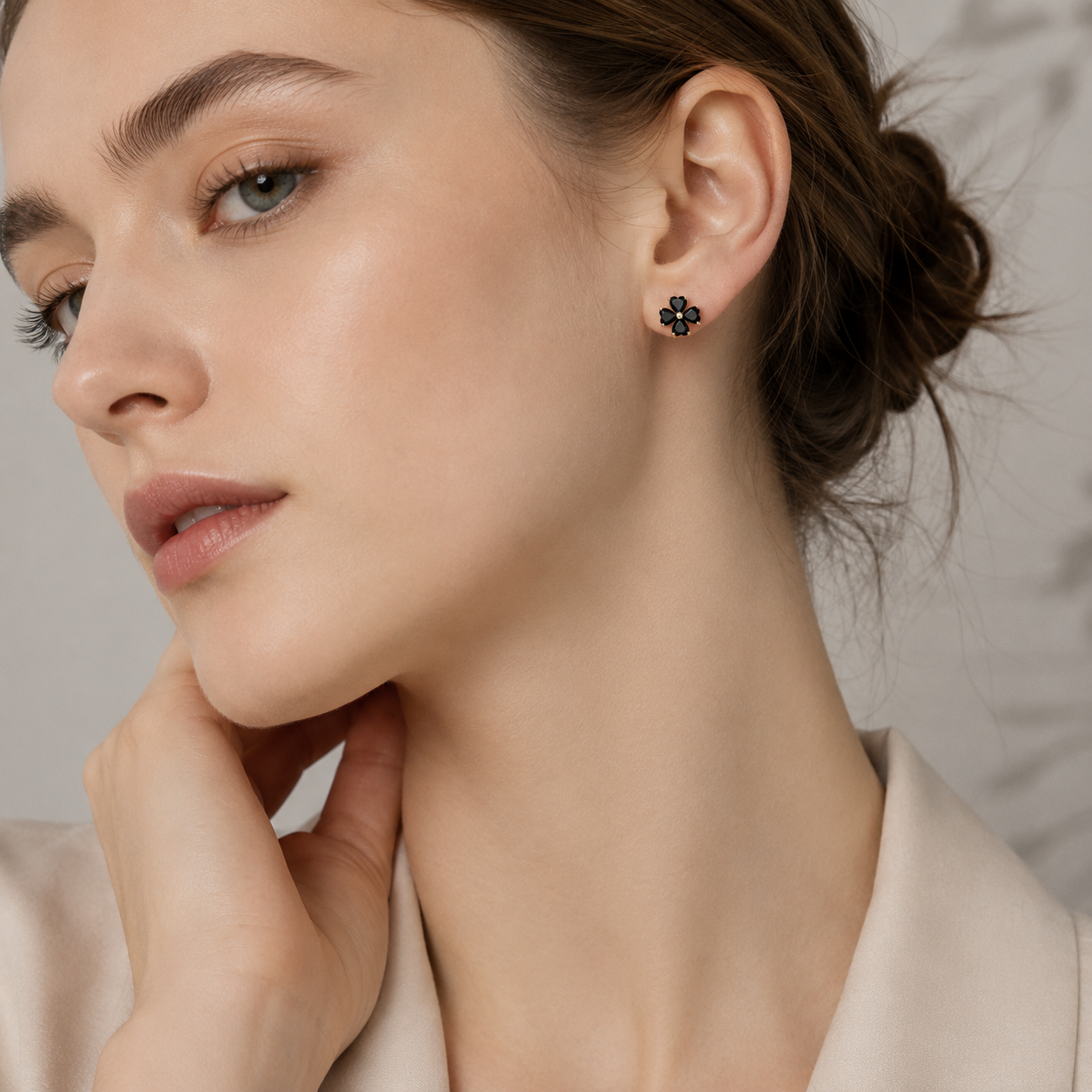 Black Clover Zircon Hoop Earrings in 925 Sterling Silver Gold Plated