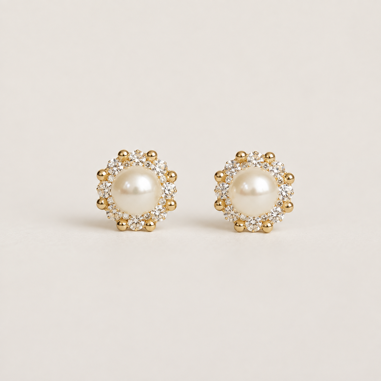 Pearl Fleur Stud Earrings