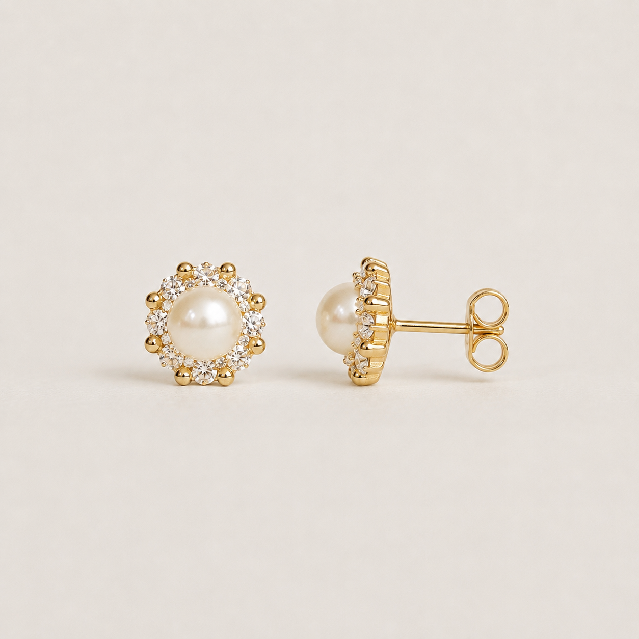 Pearl Fleur Stud Earrings