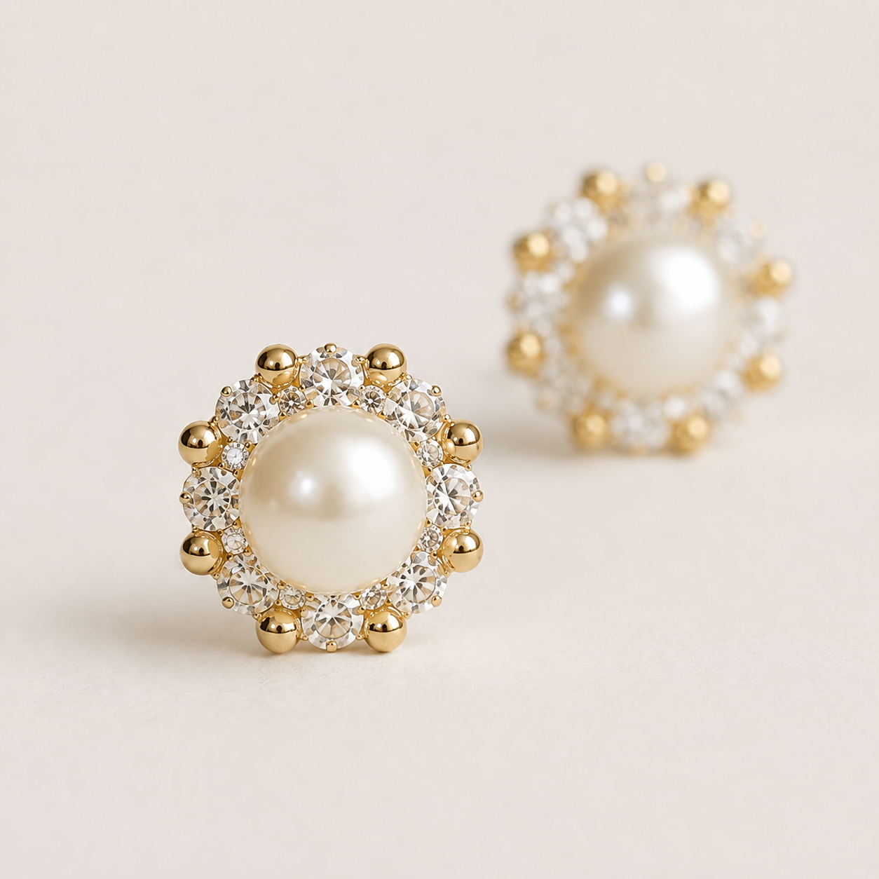 Pearl Fleur Stud Earrings