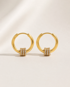 Éclat Gold Huggie Earrings