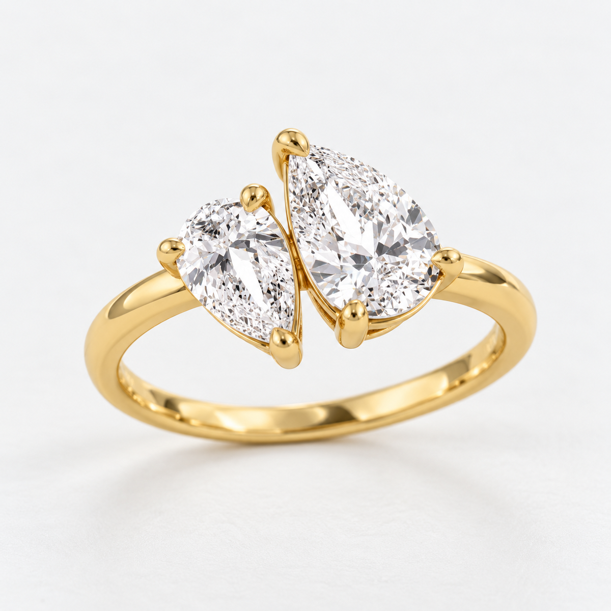 Pear Cut Moissanite Ring – D Color VVS1