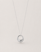 Round Pendant Clavicle Necklace