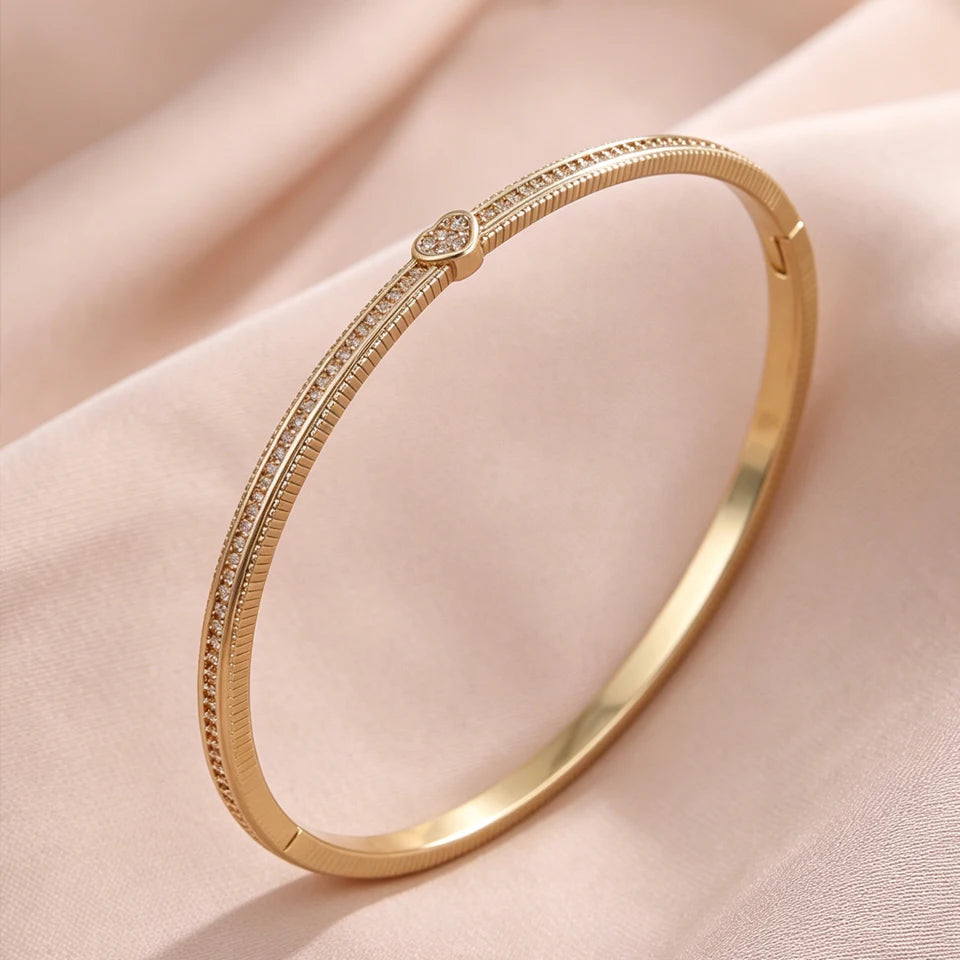 Lumière Heart Bracelet