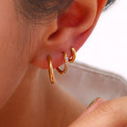 E.B.belle Basic Clear Gemstone Crystal Paved Huggie Hoop Earring Waterproof Stainless Steel Round Gold Plated Woman Earring