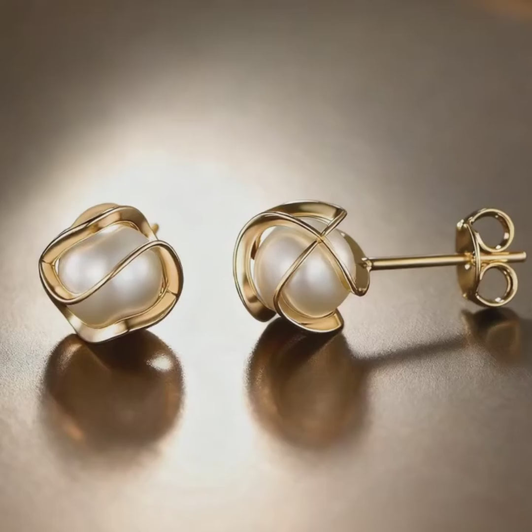 Pendientes de botón con perla de agua dulce chapados en oro  